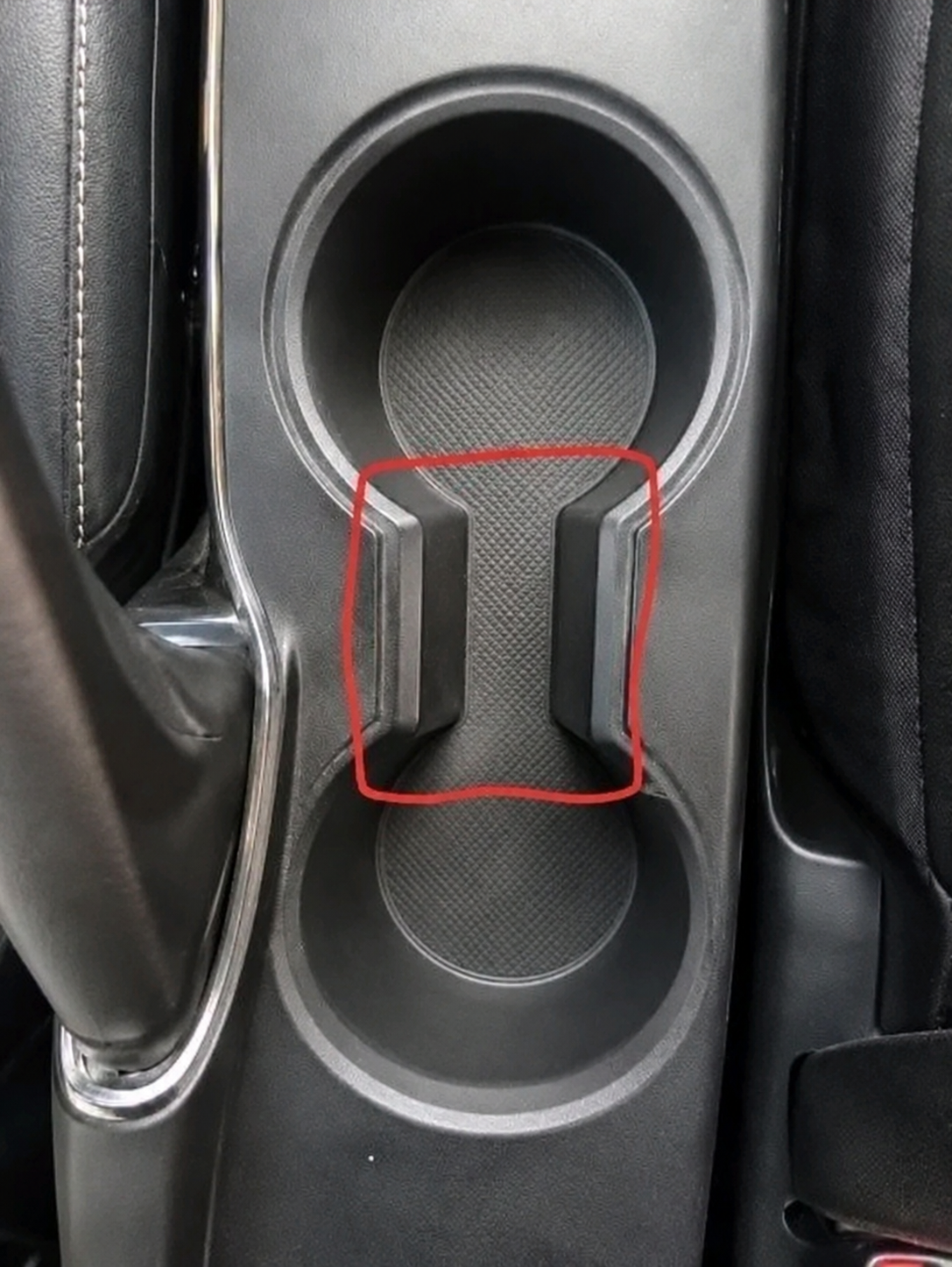 The Mystery of the Cup Holder Gap: A Gentle, Science-Backed Look at Everyday Car Design